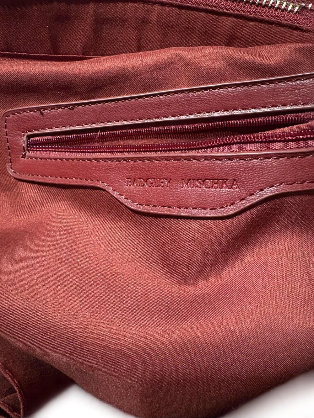 Badgley Mischka Tote Vinipiel Burgundy Logo MB Dorado - Bolsa de Trabajo - Picture 4 of 11